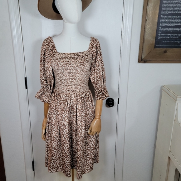 Ivy City Co. Leapord Print Smocked Dress Size Small - Picture 1 of 15